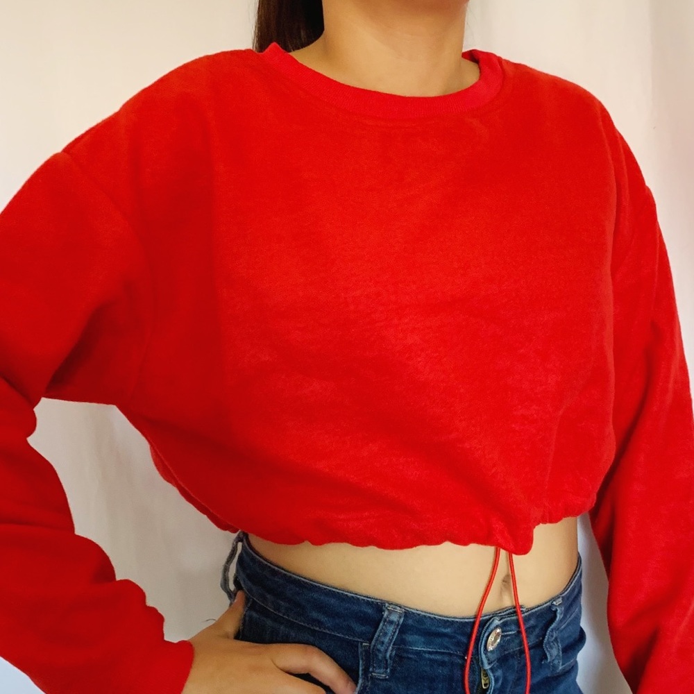 Cropped red soft sweater!
